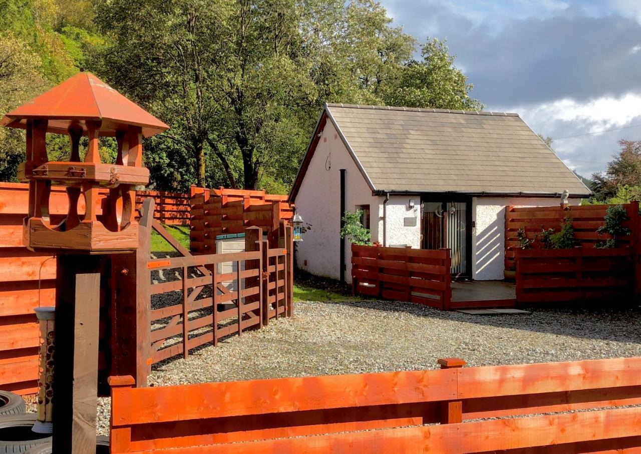 Lodge The Wee Ludging Cottage, Rashfield, By